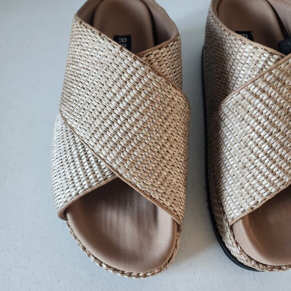 Roam Platform Slide "NEW" - Picture 3 of 16